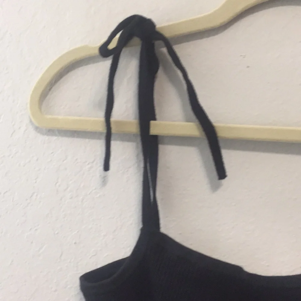 Express Tie Strap Ruffle Trim Ribbed Tank Top - Picture 2 of 7